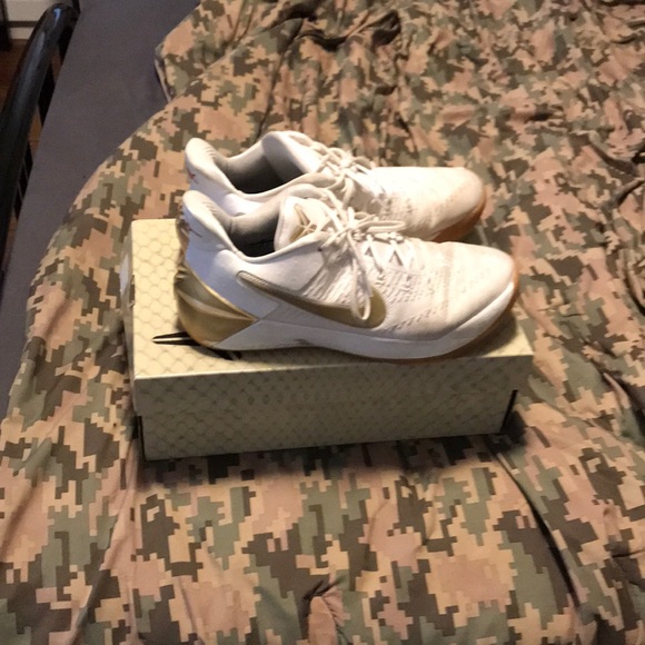 Nike Shoes - 100